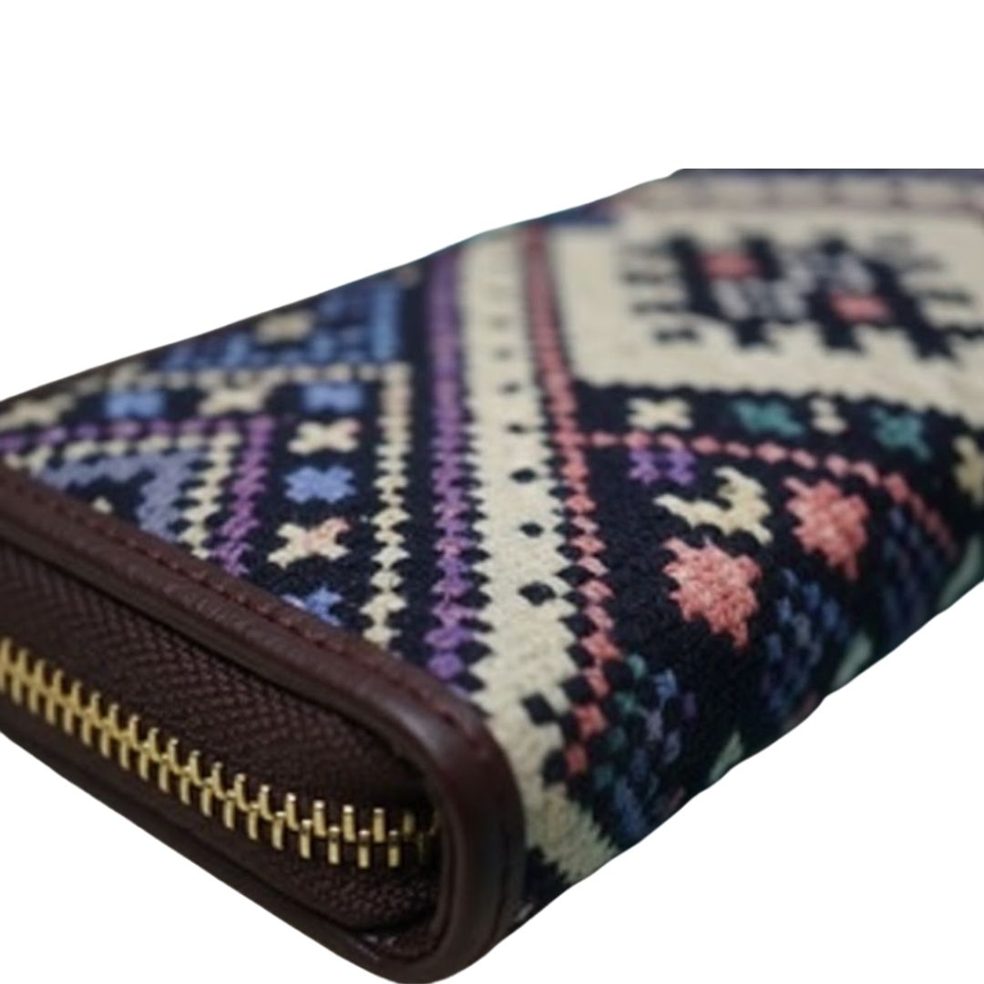 Double Zipper Wallet: Stylish & Functional Accessory v1.0